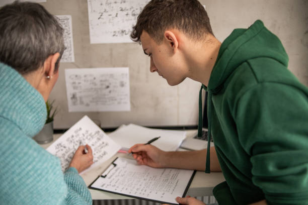 Why a Maths Scottish Curriculum Tutor Can Help Students Achieve Better Grades
